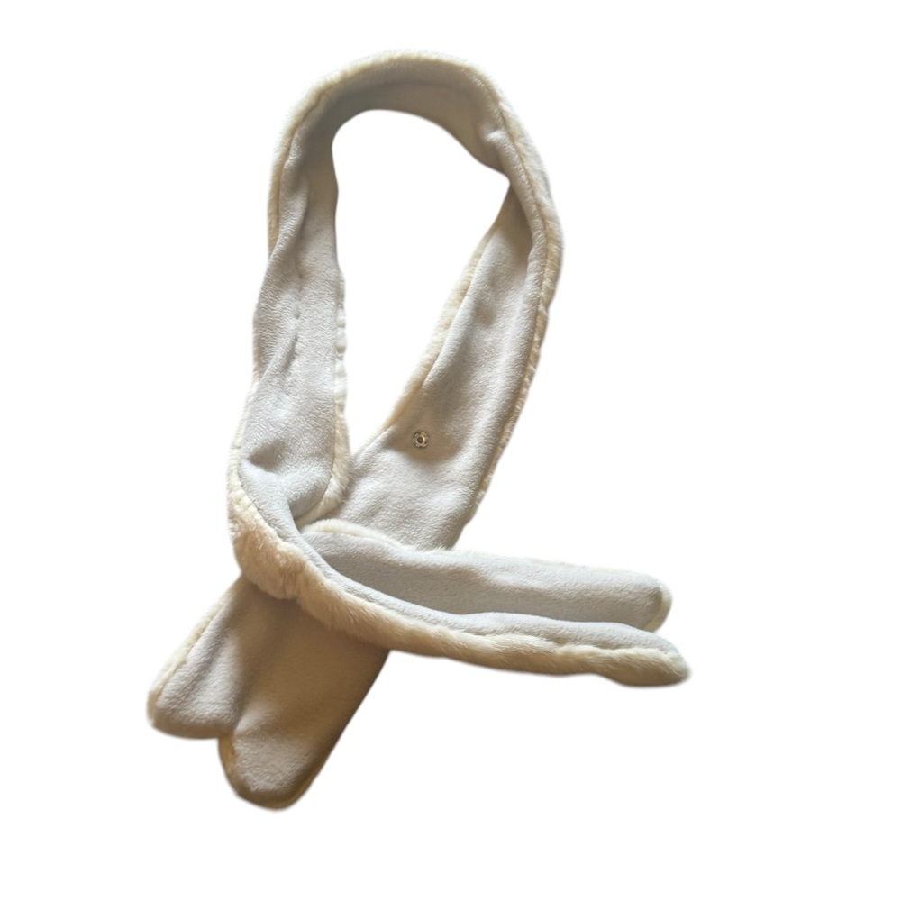 Real White mink fur scarf in great condition.